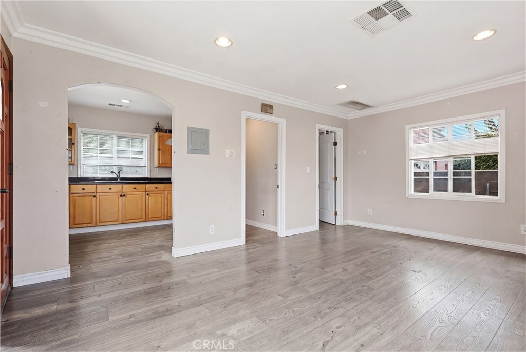 118 W 84th Place Property Photo 22