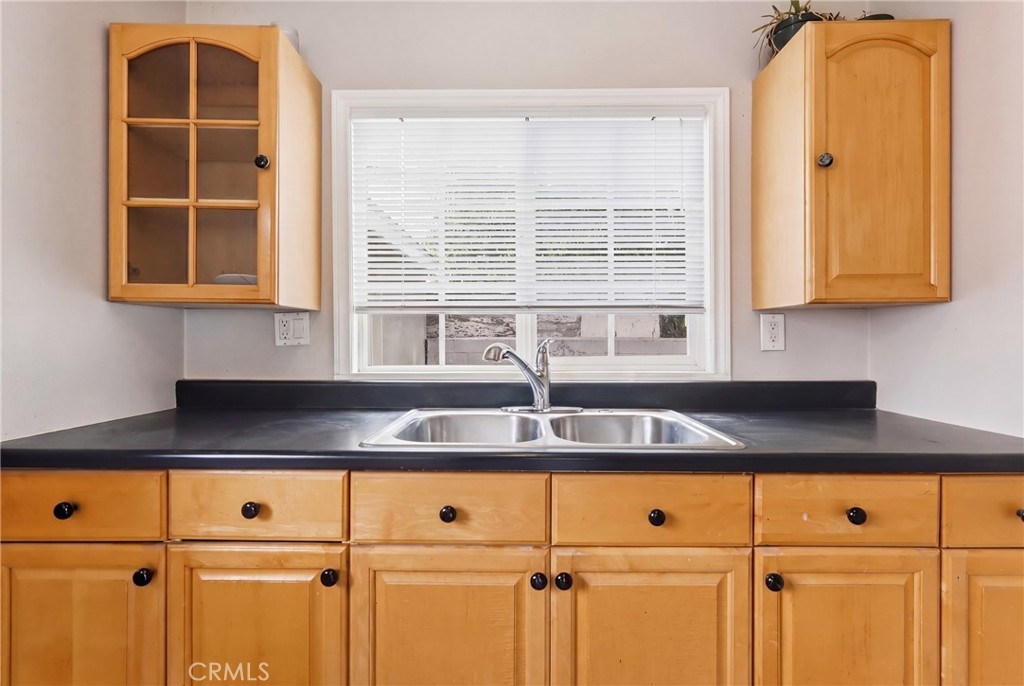 118 W 84th Place Property Photo 25