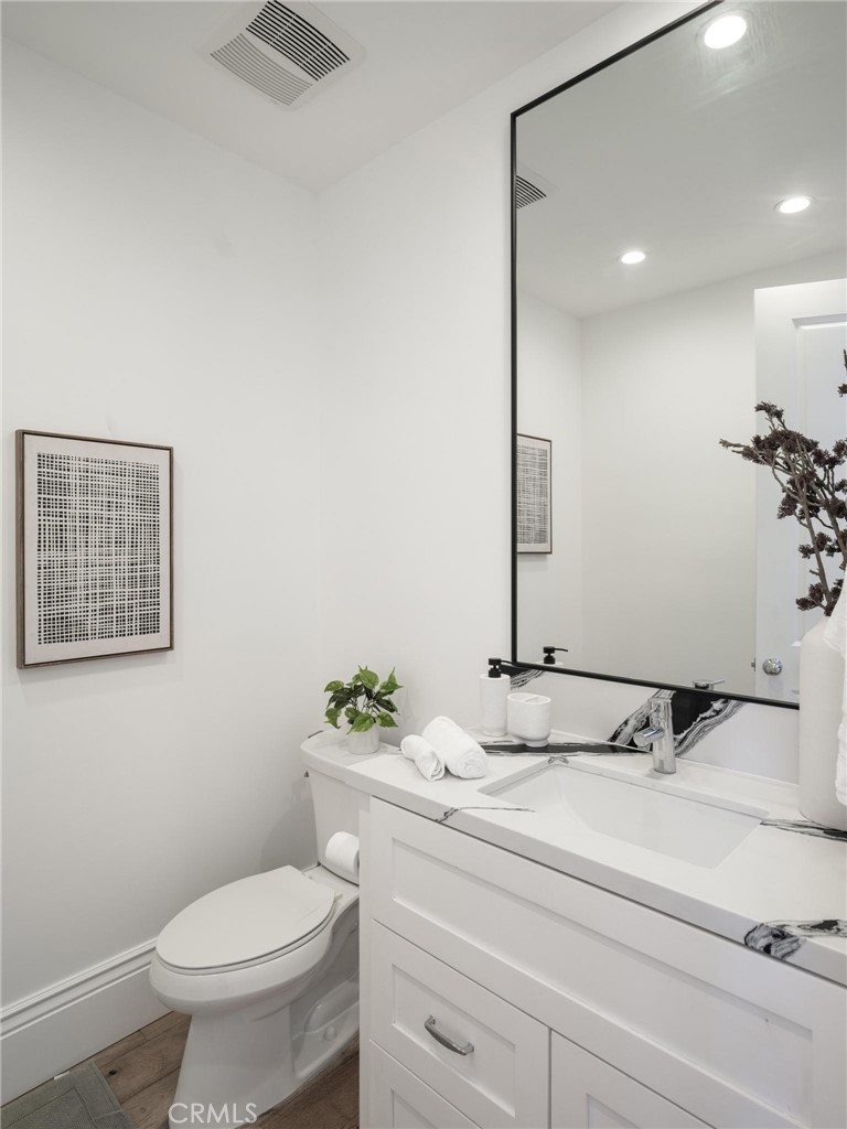 8056 Kentwood Property Photo 11