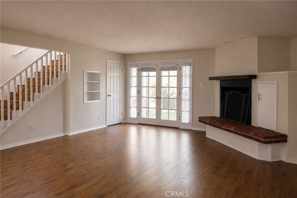2000 Harkness Street Property Photo 11