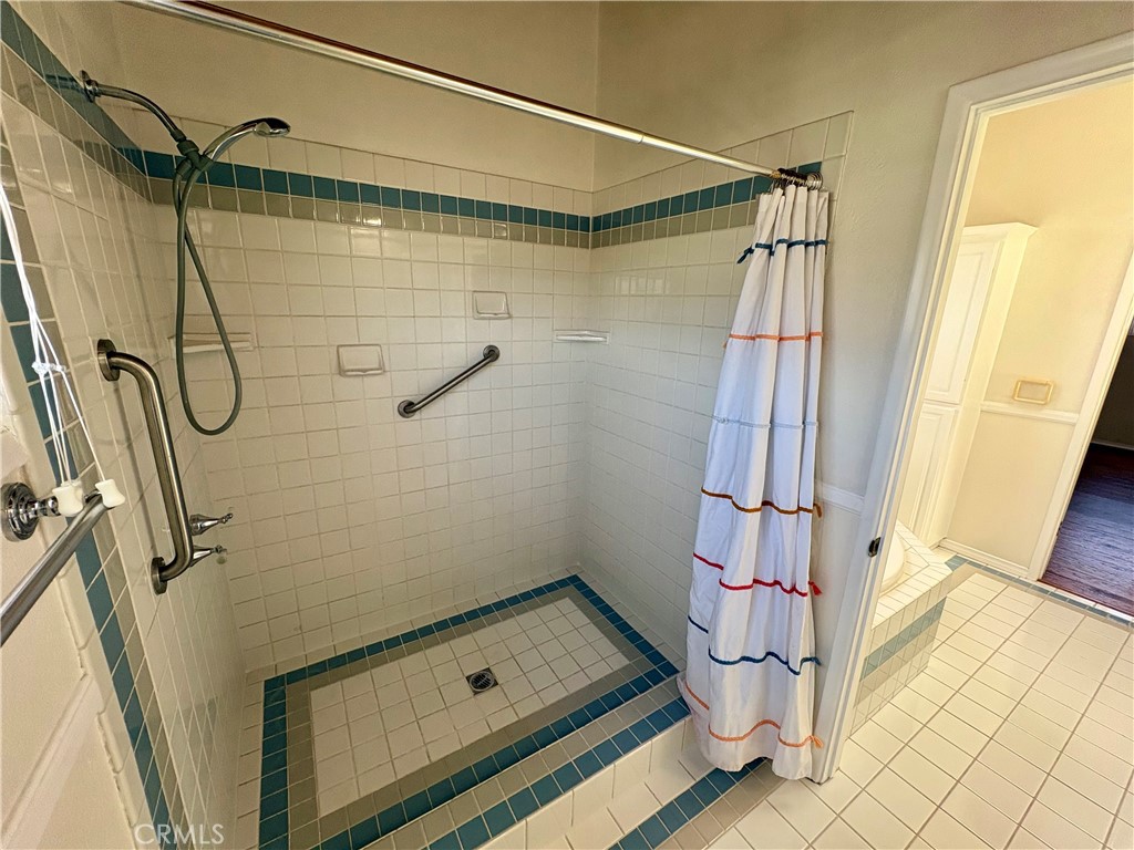2000 Harkness Street Property Photo 18