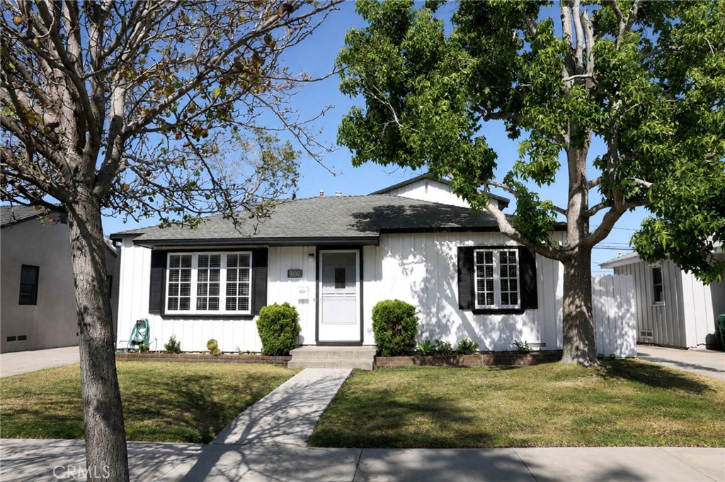 2000 Harkness Street Property Photo 29