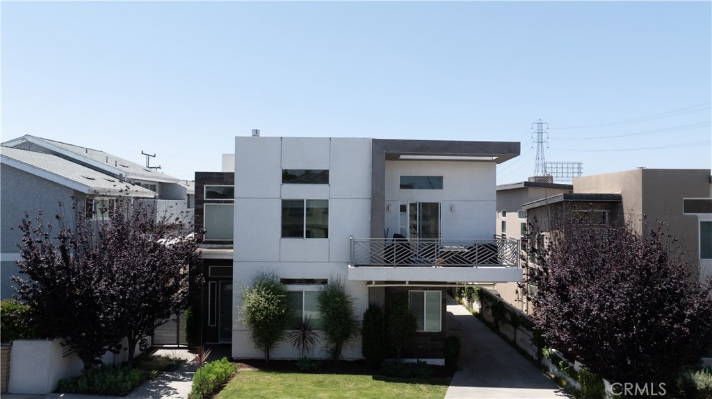 2520 Nelson Avenue C Property Photo 2