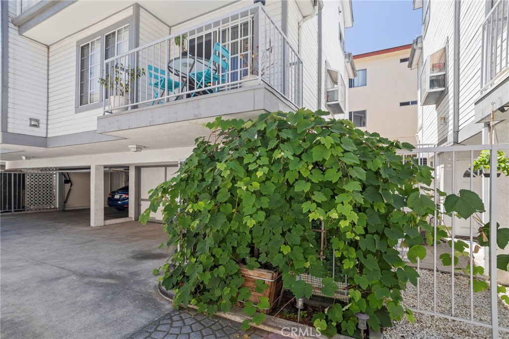 13729 Doty Property Photo 29