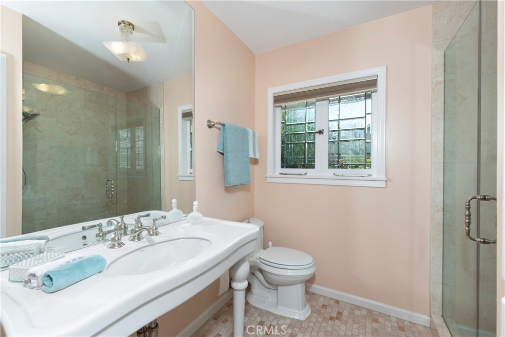 4981 Noeline Avenue Property Photo 26