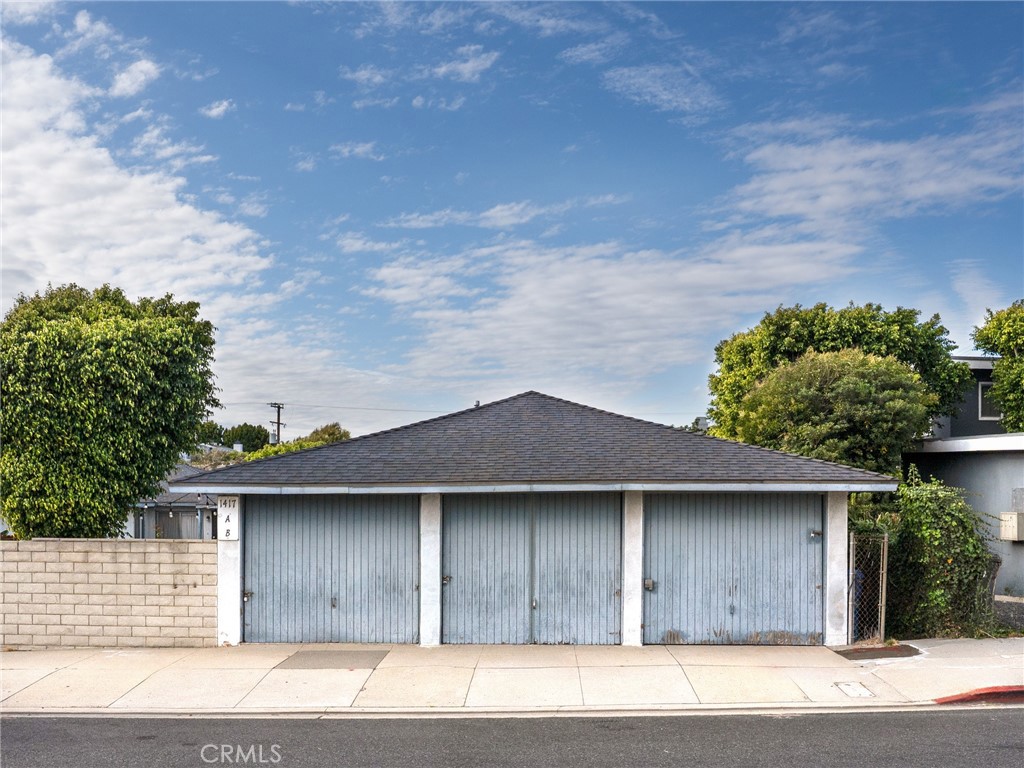 1417 Manhattan Beach Property Photo 1
