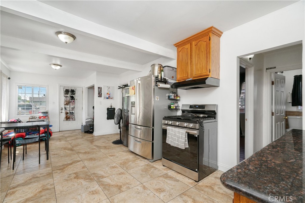 1206 E Cruces Property Photo 6