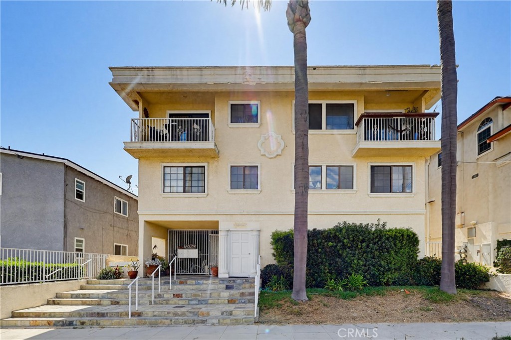 4029 S Pacific Property Photo 1