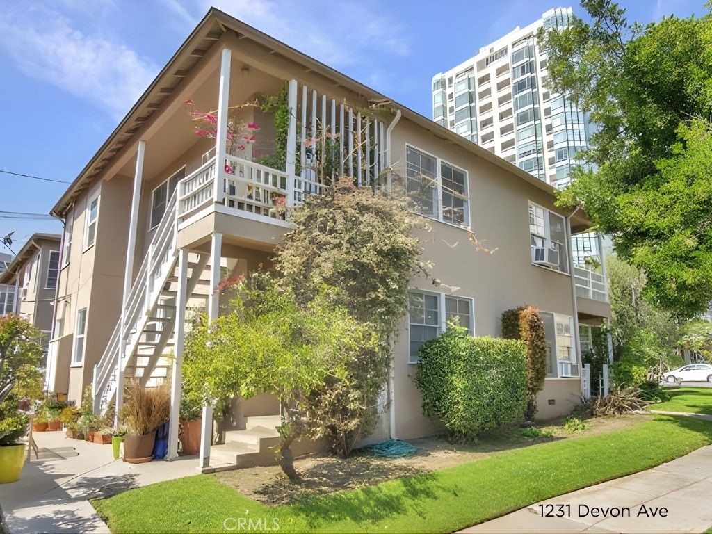 1231 Devon Avenue Property Photo 1