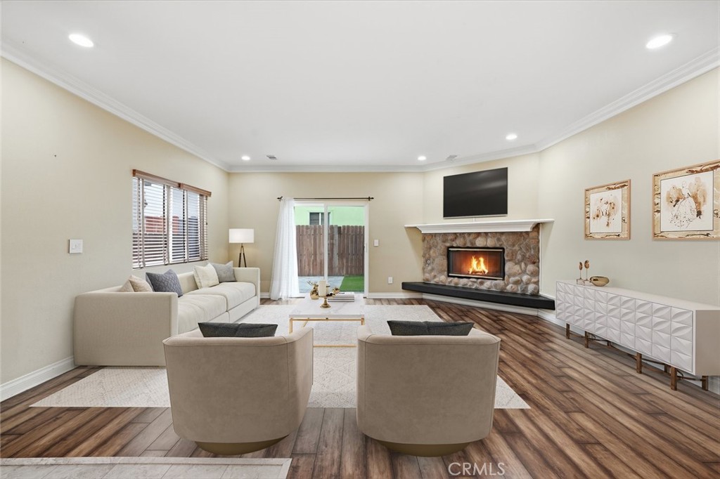 15011 Kingsdale Property Photo 4