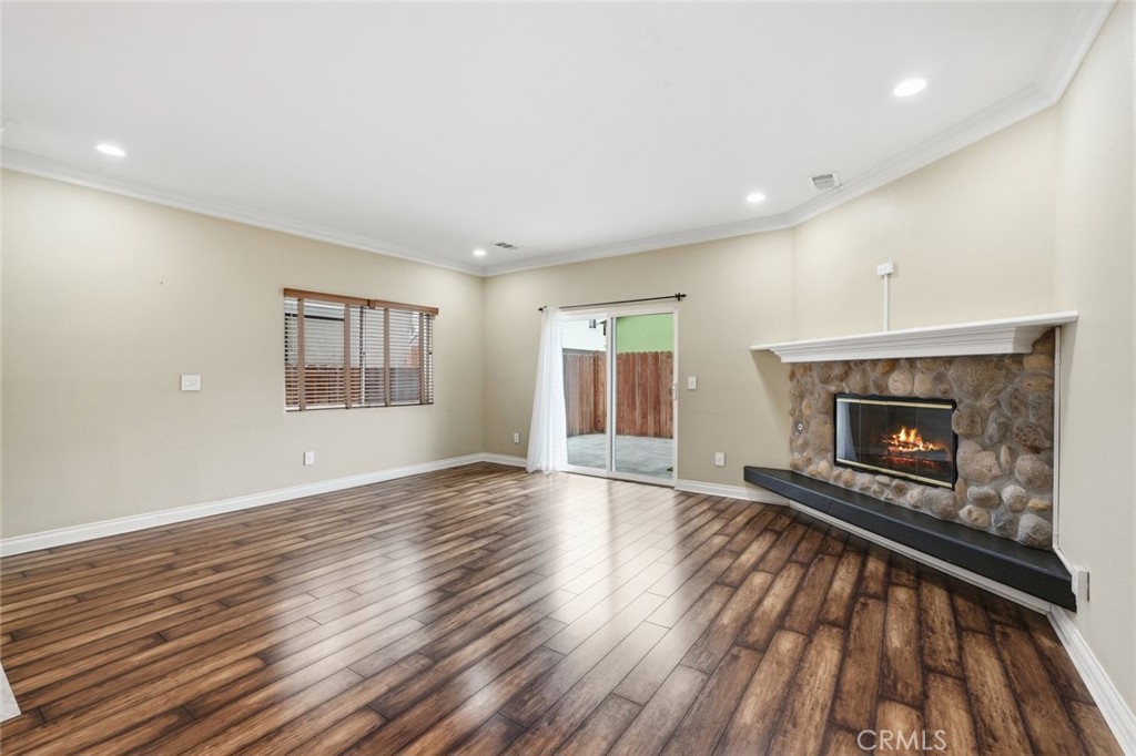 15011 Kingsdale Property Photo 6