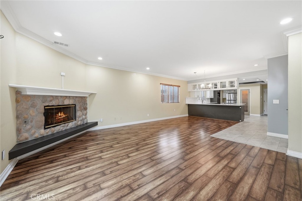 15011 Kingsdale Property Photo 7