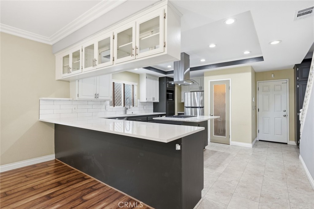 15011 Kingsdale Property Photo 10