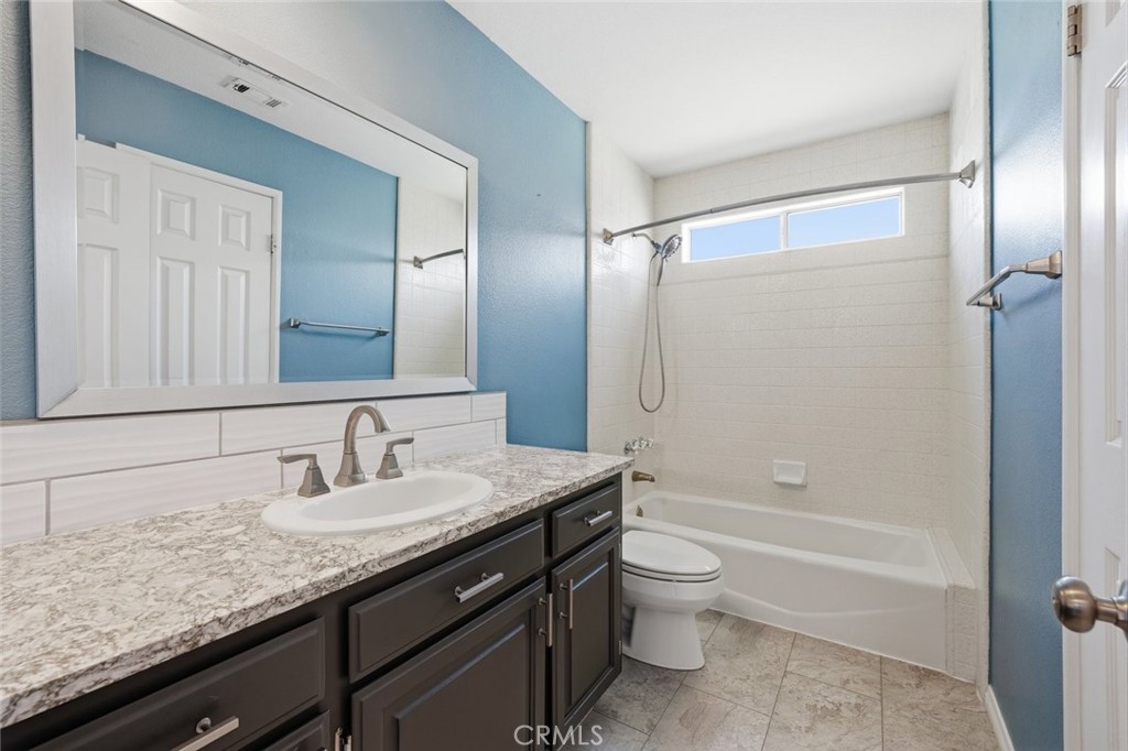 15011 Kingsdale Property Photo 38