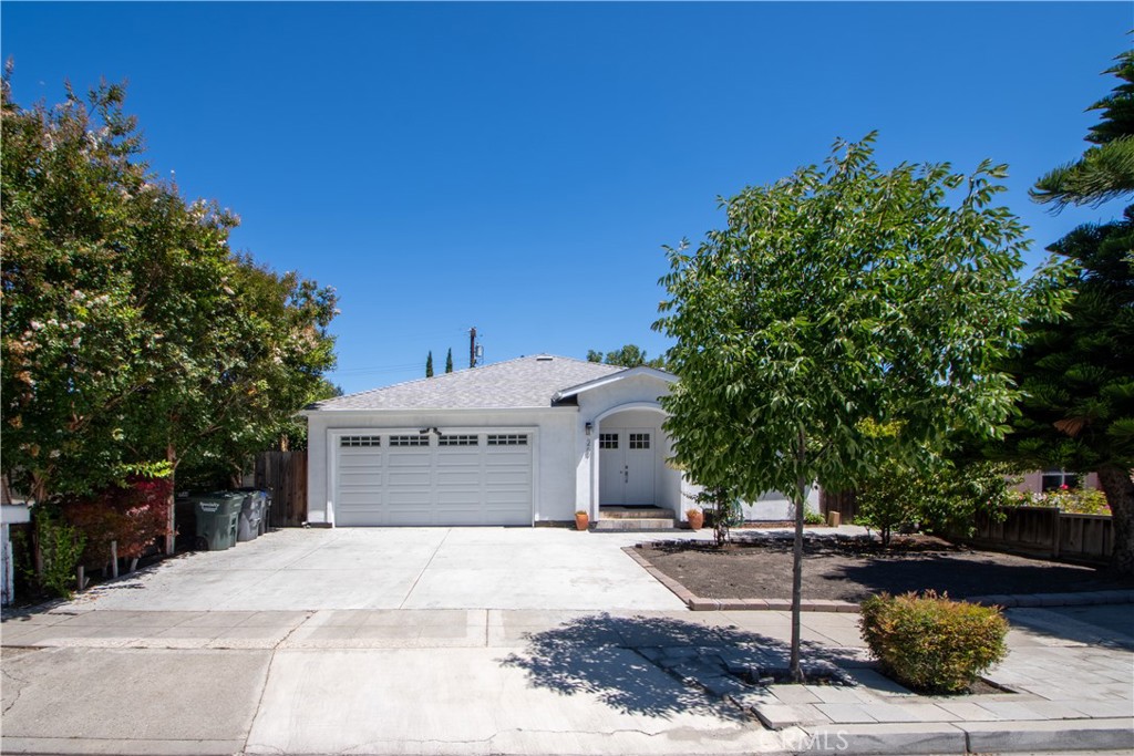 267 Eureka Court Property Photo 6