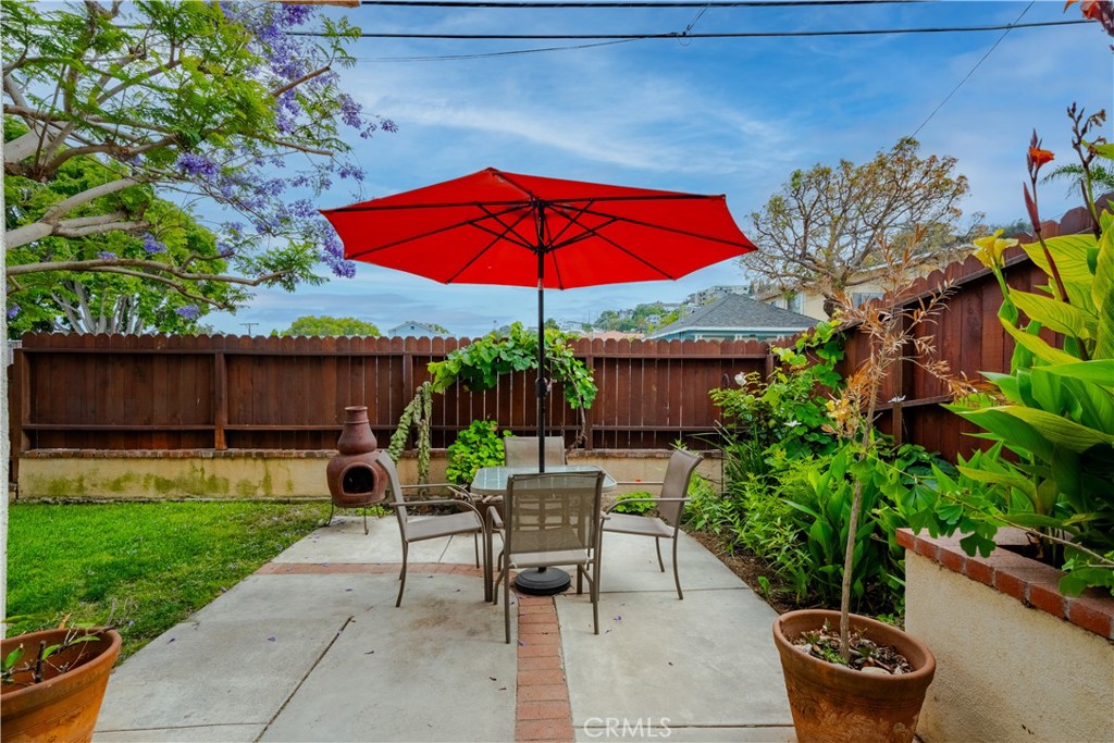 3145 S Kerckhoff Property Photo 16