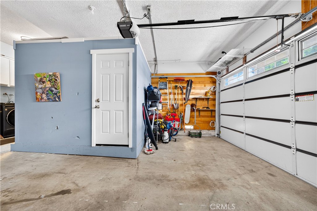 3145 S Kerckhoff Property Photo 24