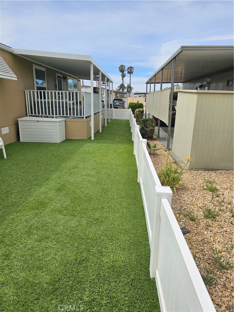 2205 W Acacia Avenue 16 Property Photo 10