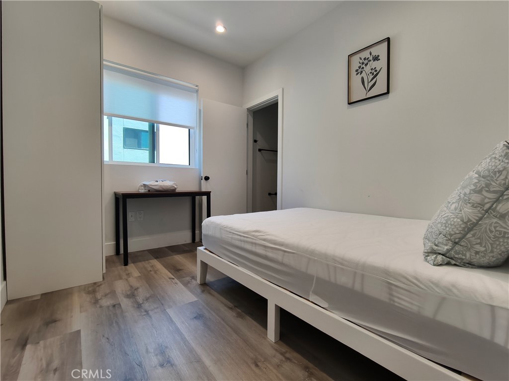 3020 S Normandie Street Property Photo 6