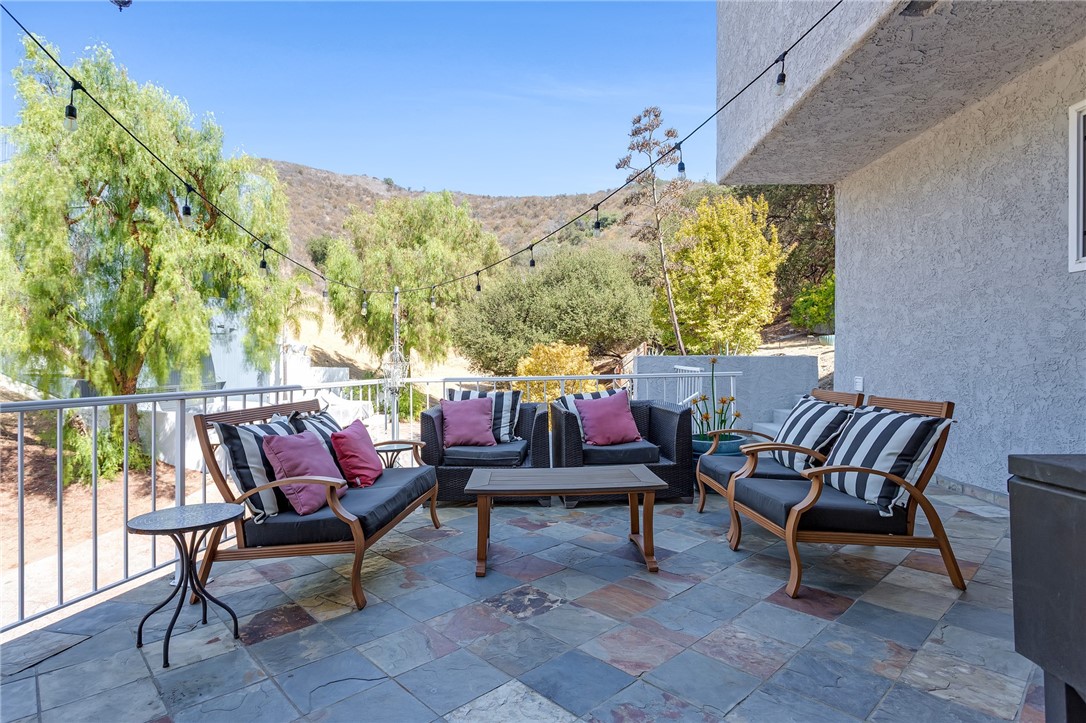 20906 Almazan Road Property Photo 3