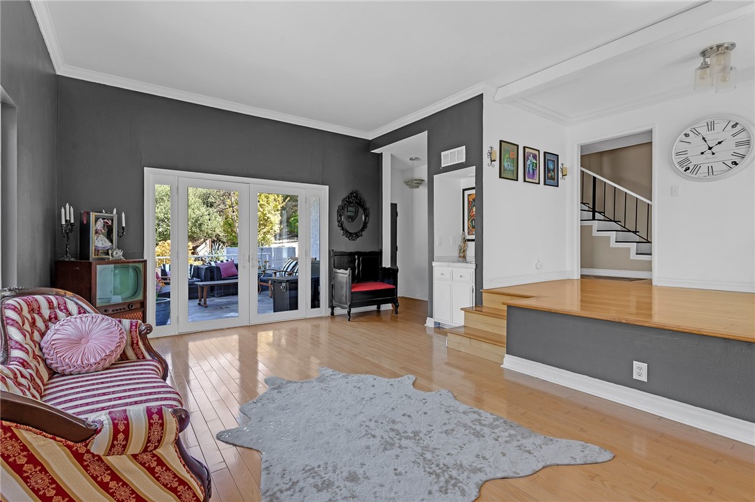20906 Almazan Road Property Photo 7