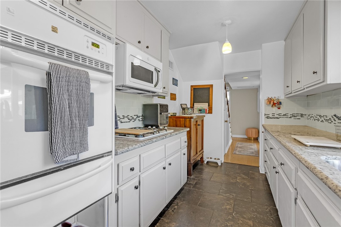 20906 Almazan Road Property Photo 11