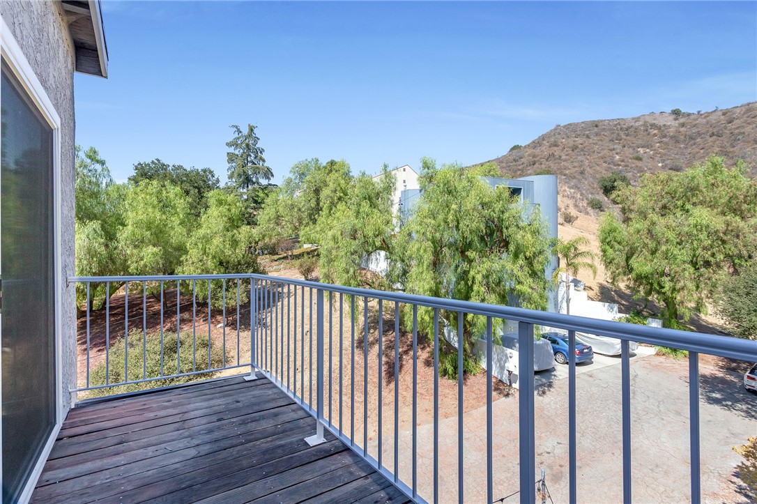 20906 Almazan Road Property Photo 25