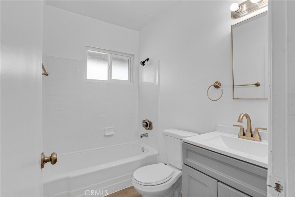 4932 Lennox Property Photo 12