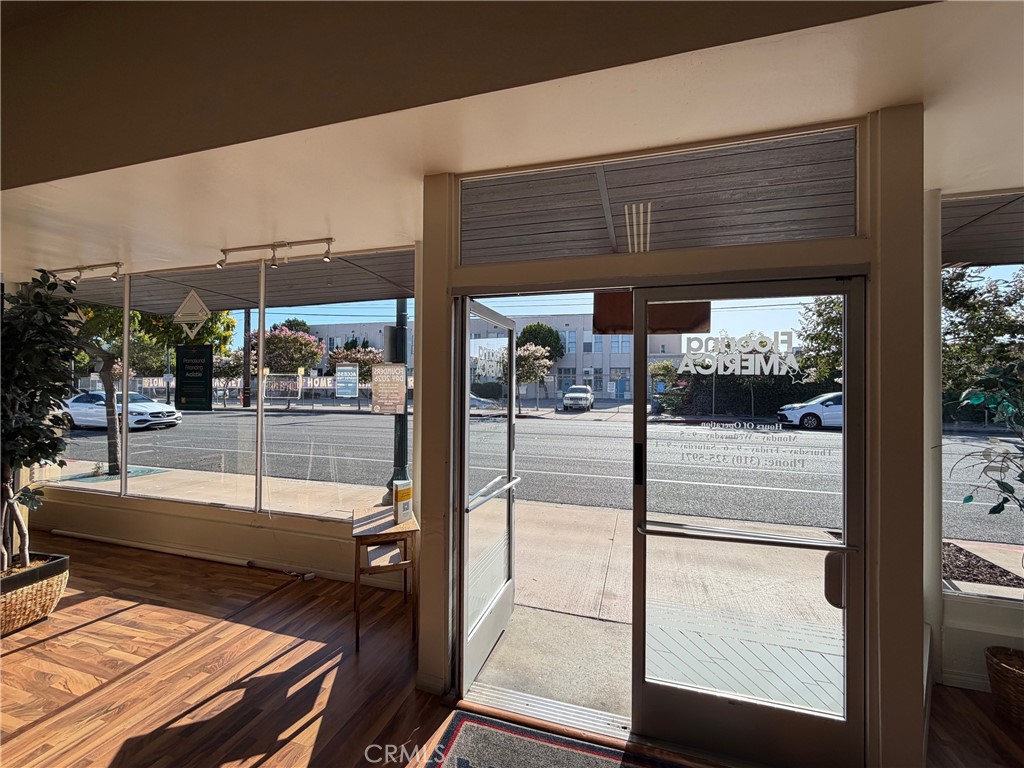 24632 Narbonne Property Photo 4