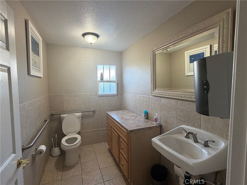 24632 Narbonne Property Photo 10