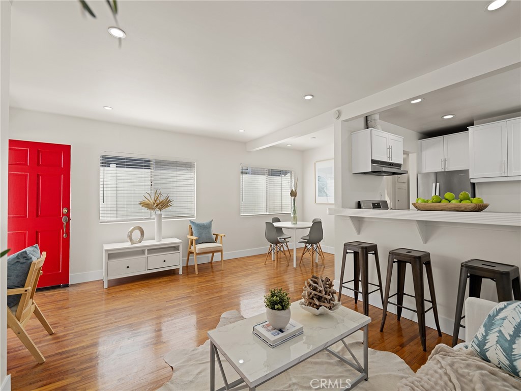 1631 Carver Street Property Photo 2