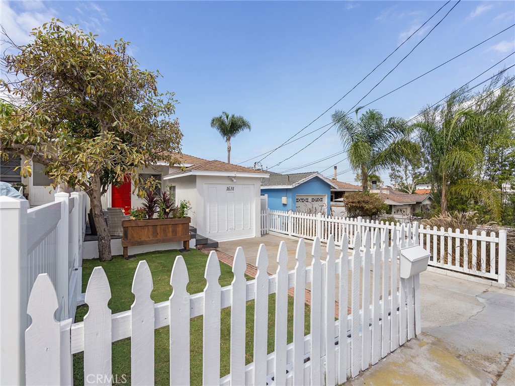 1631 Carver Street Property Photo 6