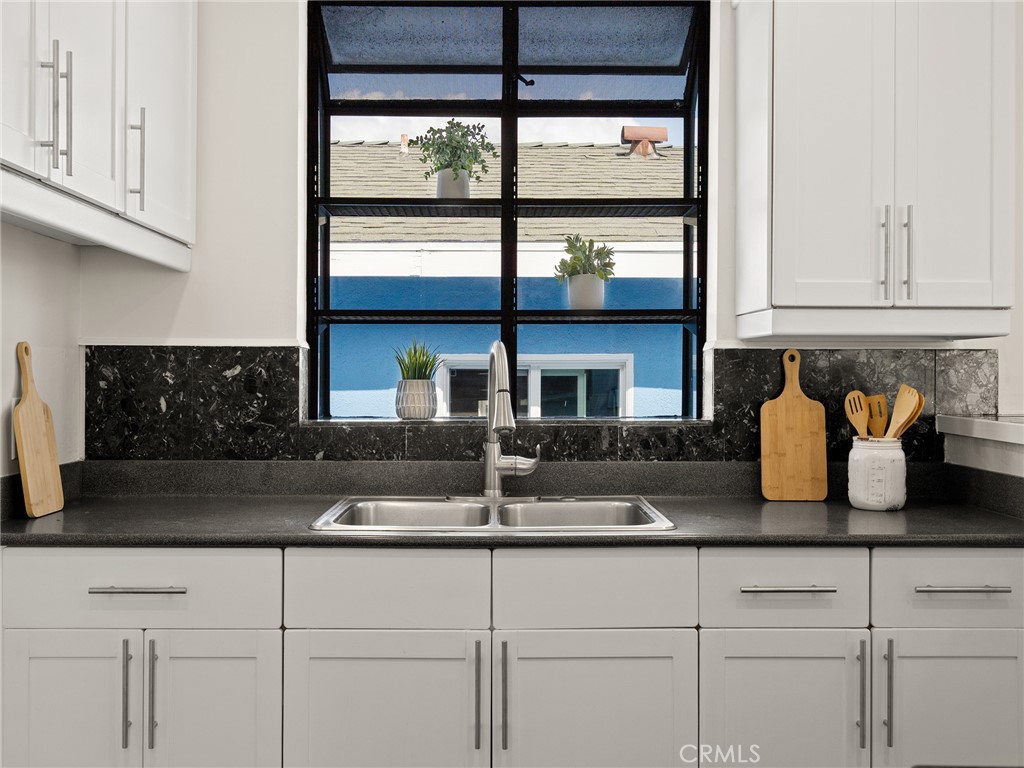 1631 Carver Street Property Photo 10