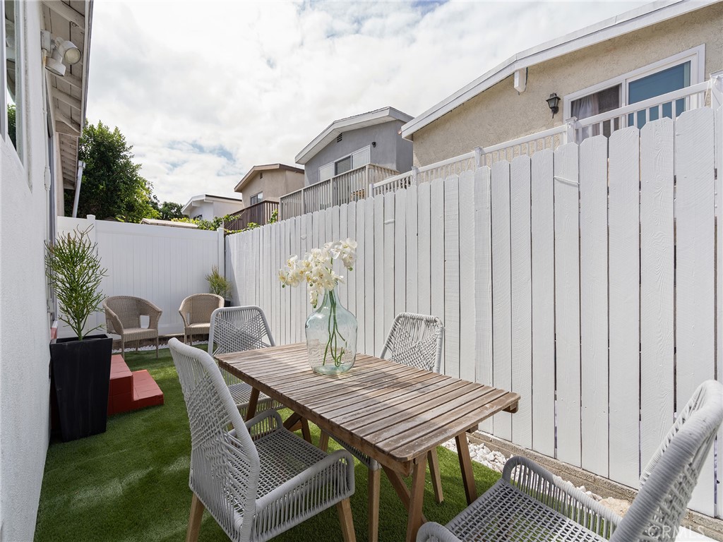 1631 Carver Street Property Photo 14