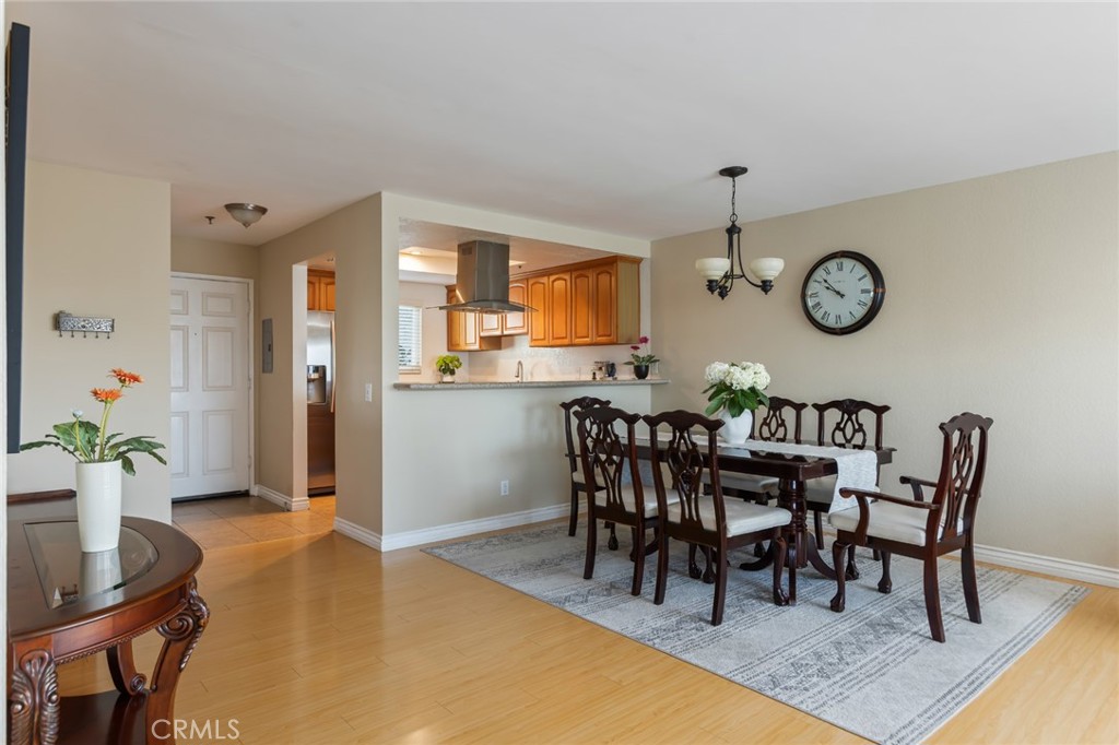726 Elm Avenue 404 Property Photo 8