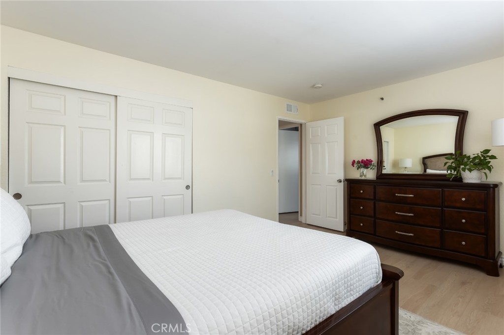 726 Elm Avenue 404 Property Photo 19