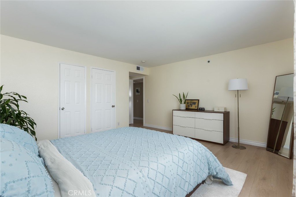 726 Elm Avenue 404 Property Photo 26
