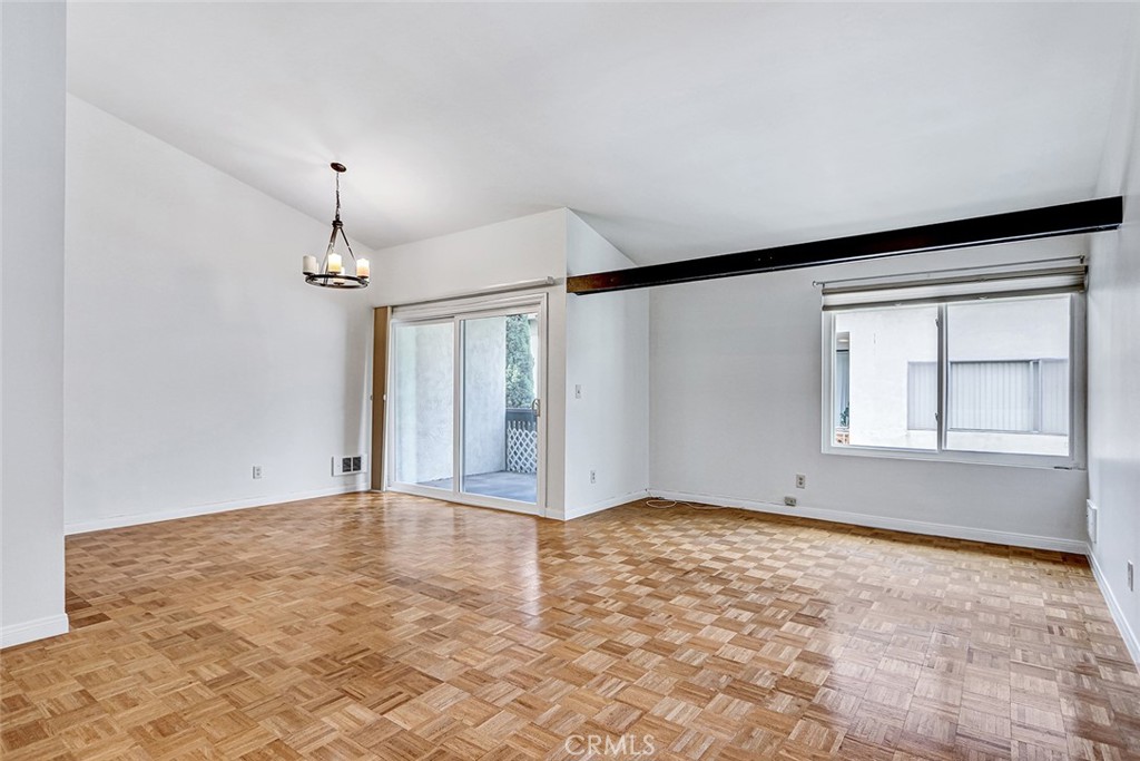 5650 Sumner Way 308 Property Photo 6