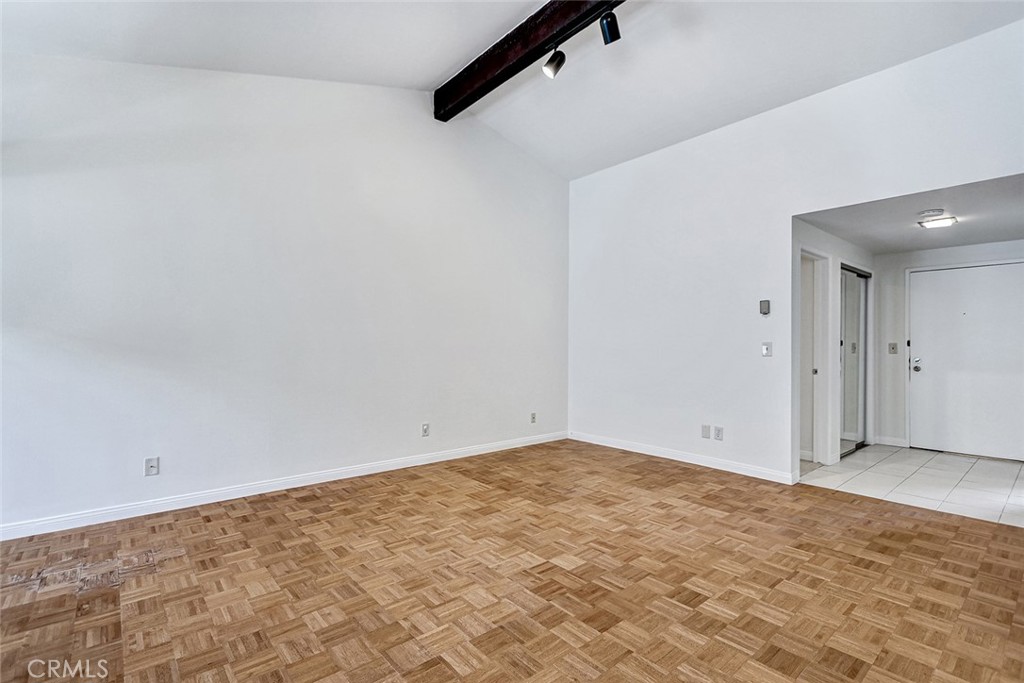 5650 Sumner Way 308 Property Photo 11