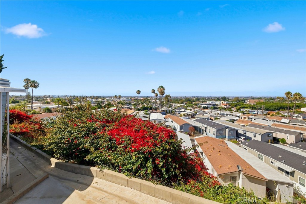 2550 Pacific Coast Highway 152 Property Photo 8