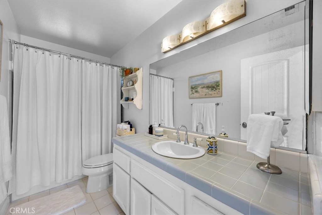 2301 Marshallfield A Property Photo 23