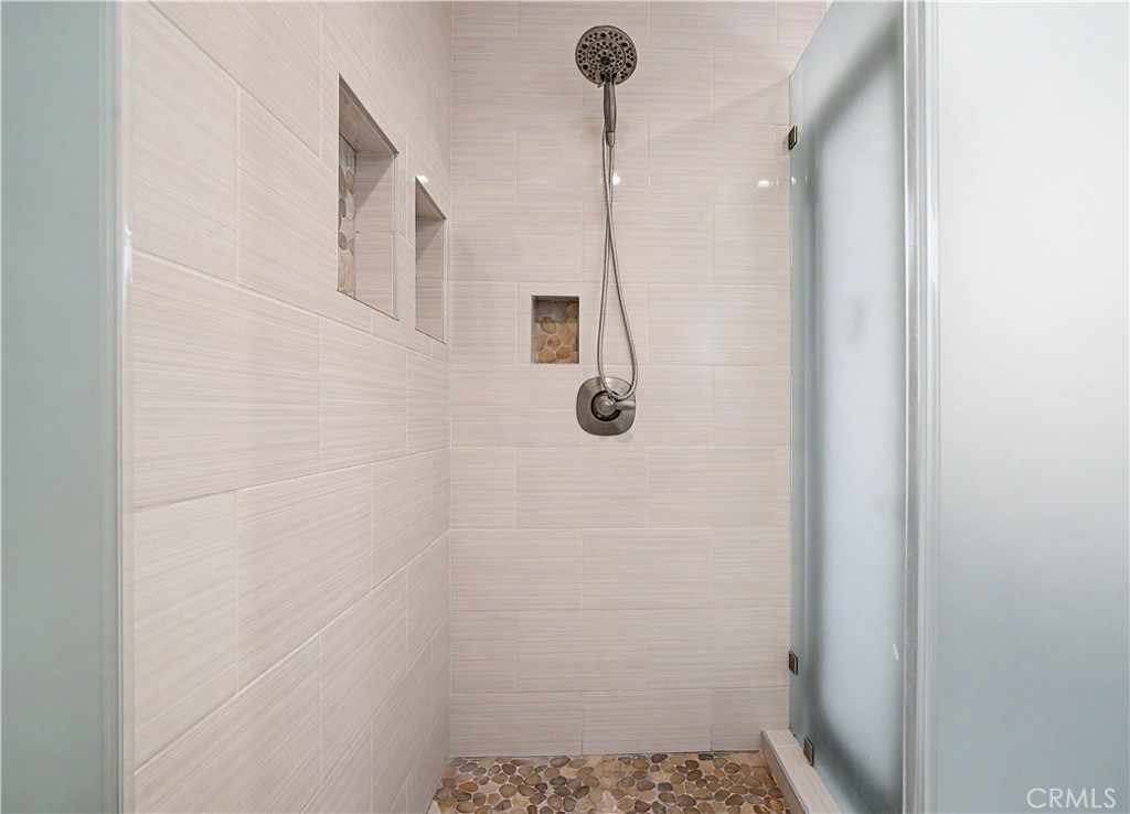 1725 Axenty Property Photo 13