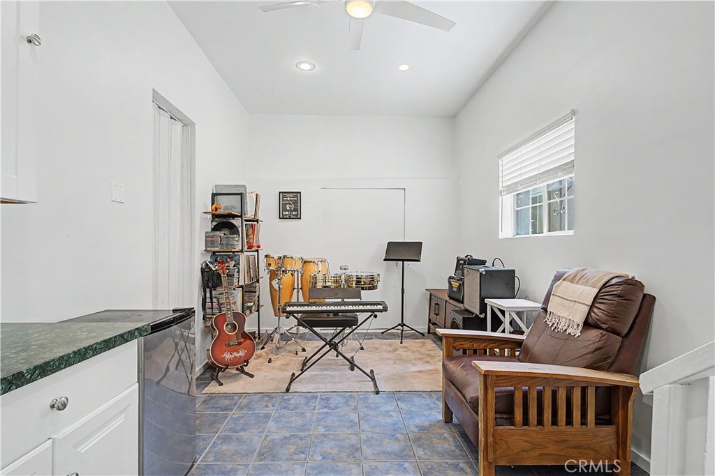 1725 Axenty Property Photo 32