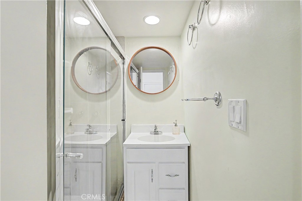 1725 Axenty Property Photo 36