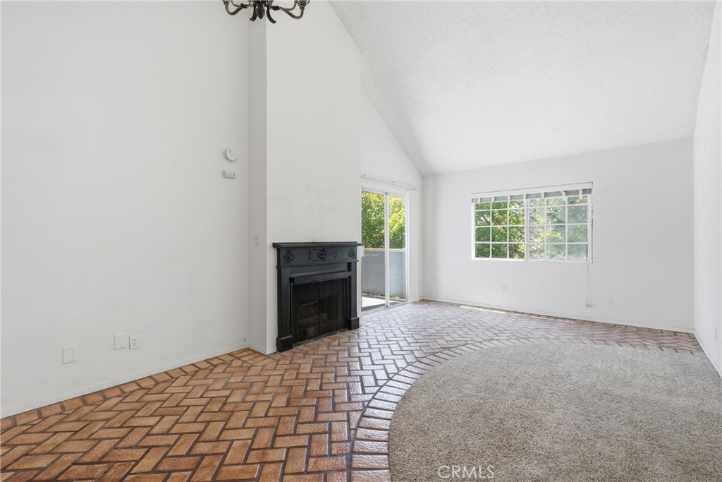 628 Daisy Avenue 419 Property Photo 2