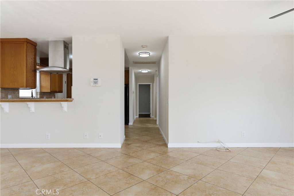 662 W 31st Property Photo 2