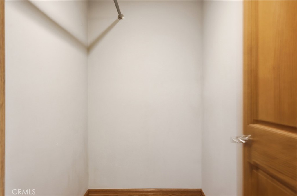 662 W 31st Property Photo 32