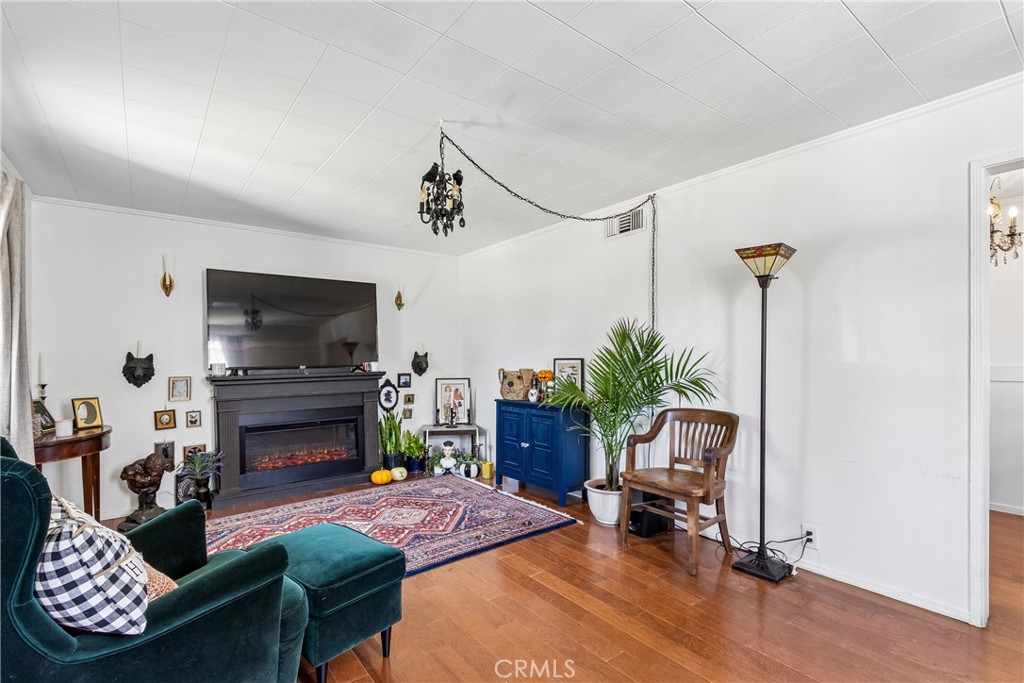 626 S Inglewood Avenue Property Photo 4