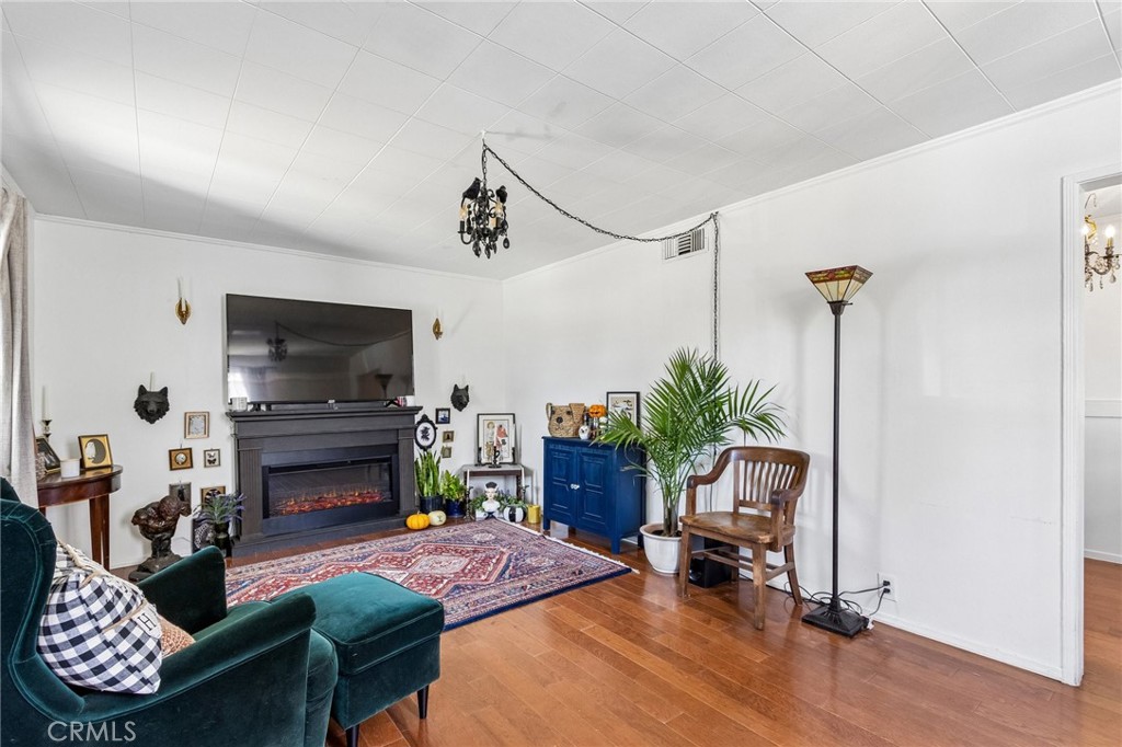 626 S Inglewood Property Photo 4