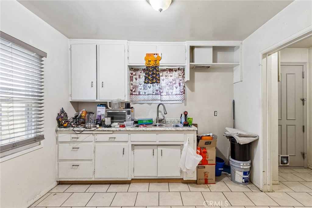 626 S Inglewood Property Photo 8